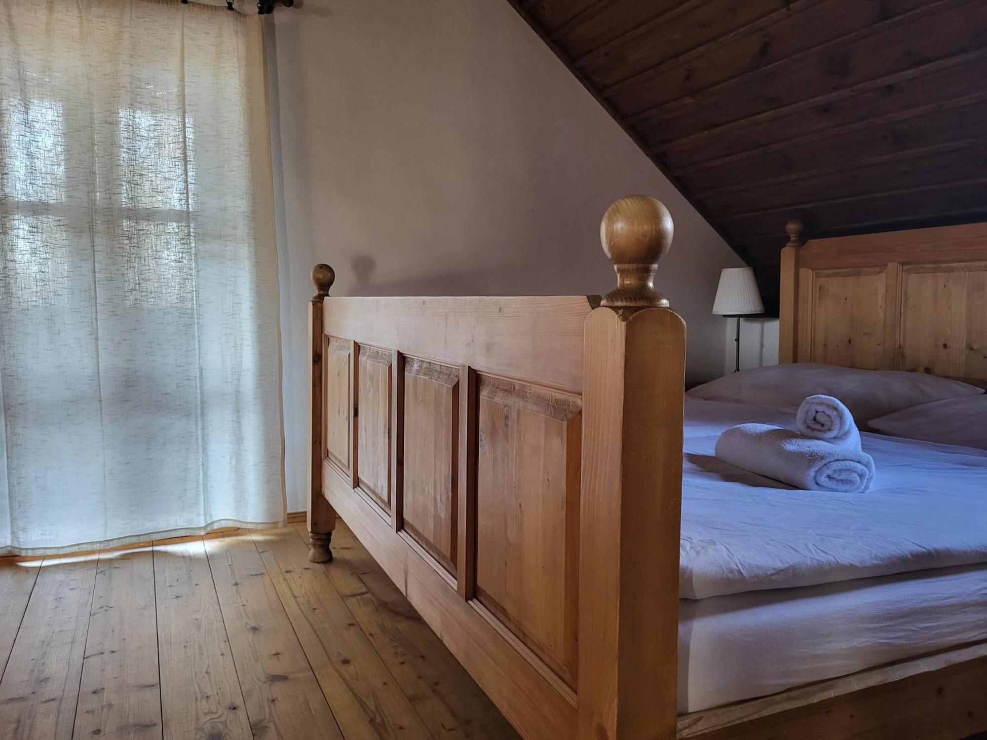 Apartmany Cerveny Dvur Chvalsiny Exterior photo